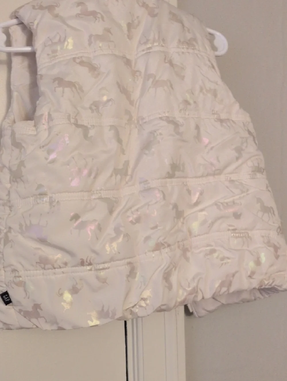 GAP Iridescent‎ Unicorn Puffer Vest - Cream